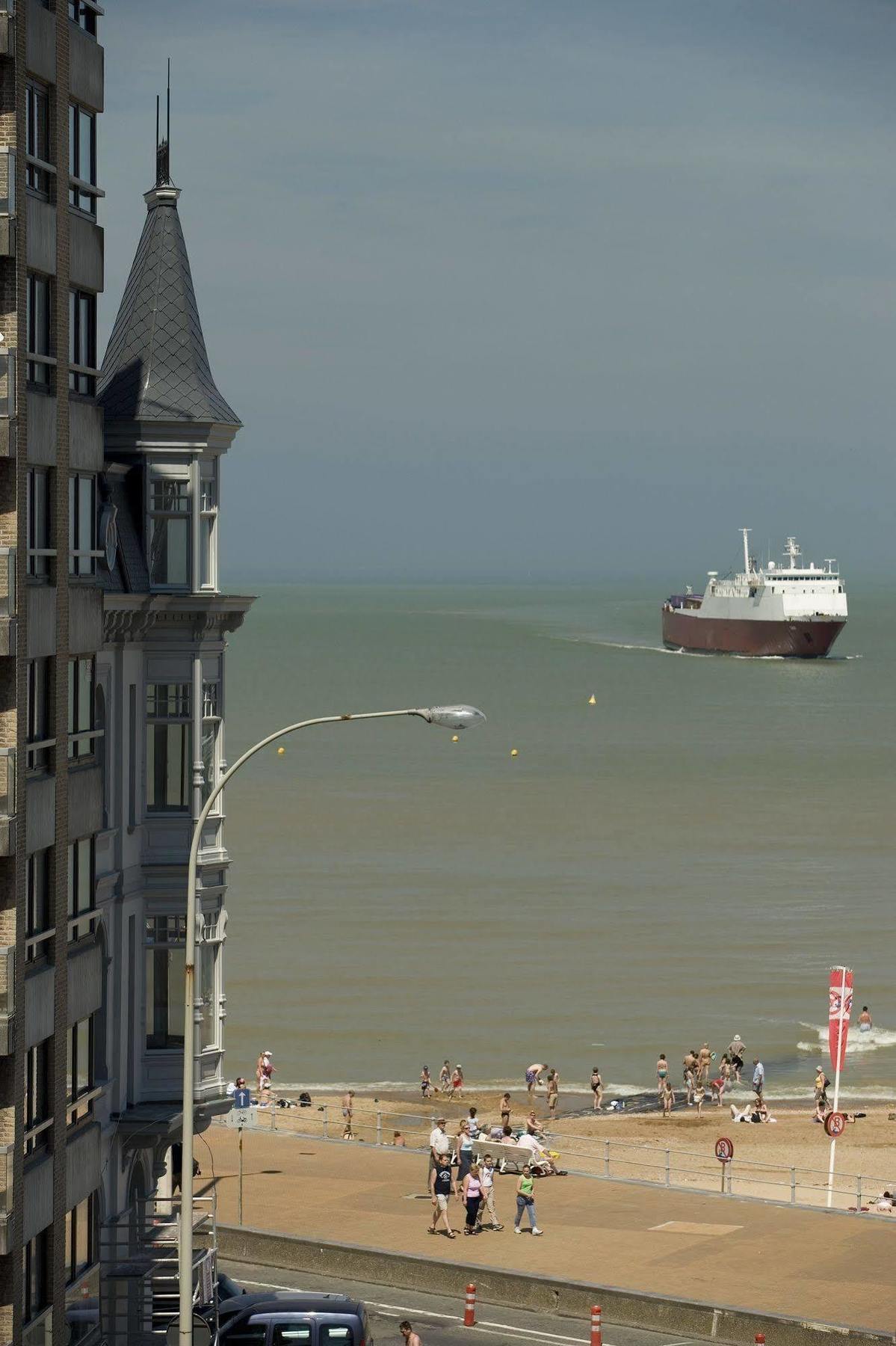 Hotel Pacific Oostende Buitenkant foto